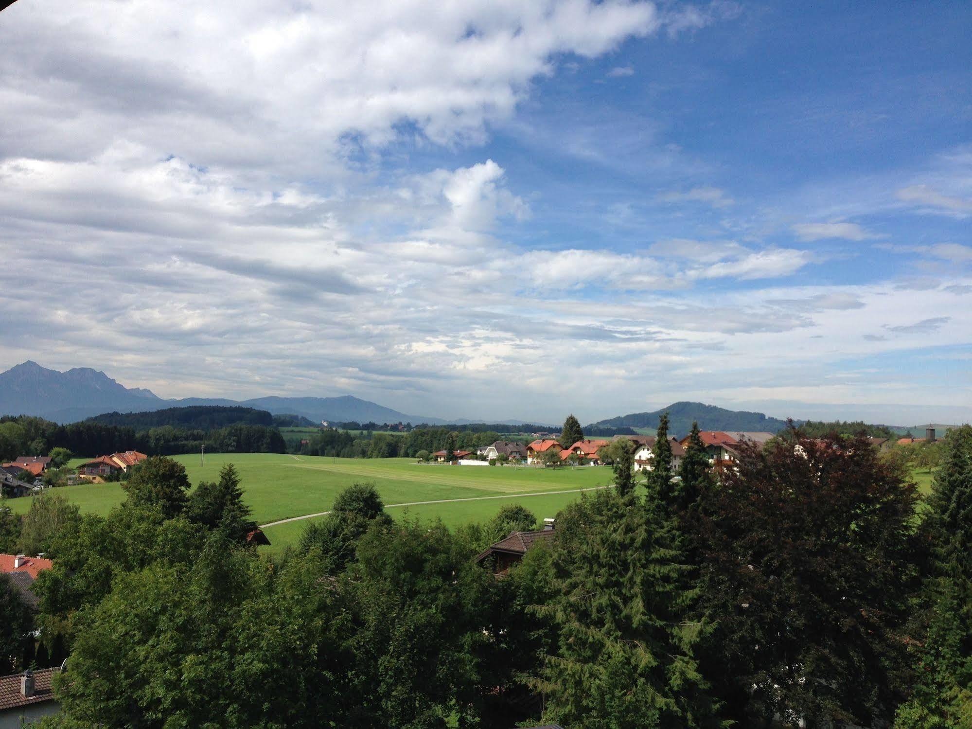 Hotel Berghof Graml Hallwang ภายนอก รูปภาพ