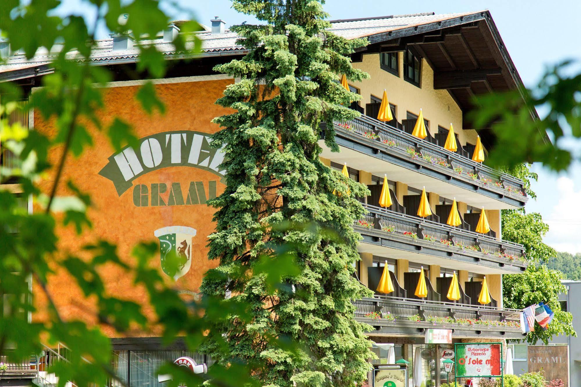 Hotel Berghof Graml Hallwang ภายนอก รูปภาพ